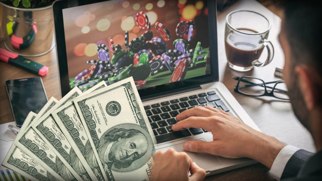 how-much-do-online-casinos-make-a-year-chicago-together